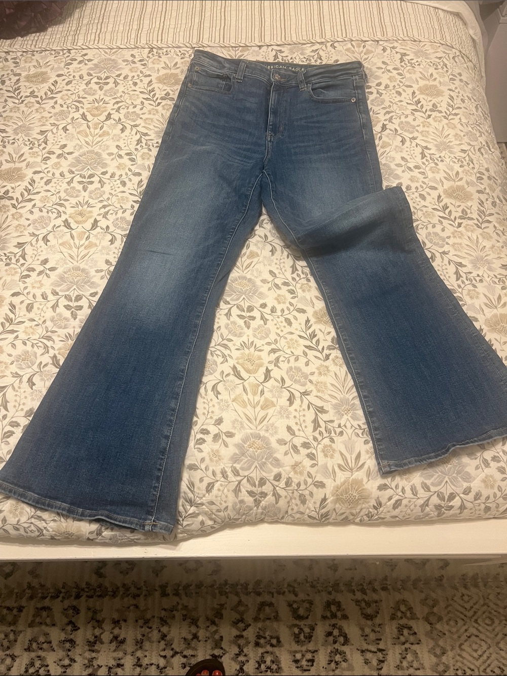 American Eagle Outfitters Women's Mid-Blue Flare Jeans